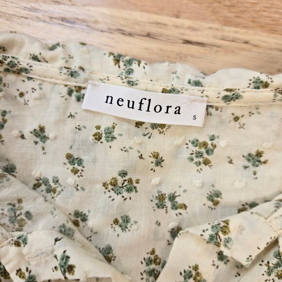 Neuflora Autumn Springs Blouse Floral Button Down feminine - Picture 2 of 9